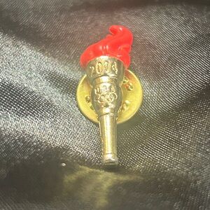 2004 Olympics gold tone pin